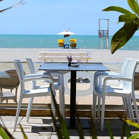 דורס Hotel Andi מראה חיצוני תמונה