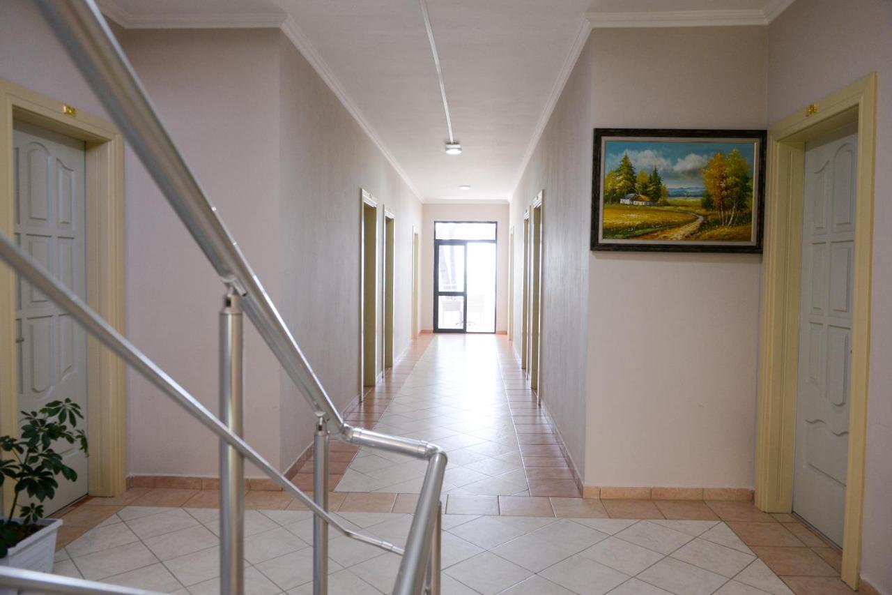 דורס Hotel Andi מראה חיצוני תמונה
